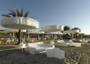 Best Beach Clubs in Ibiza: Vibes, Minimum Spends & Booking Tips
