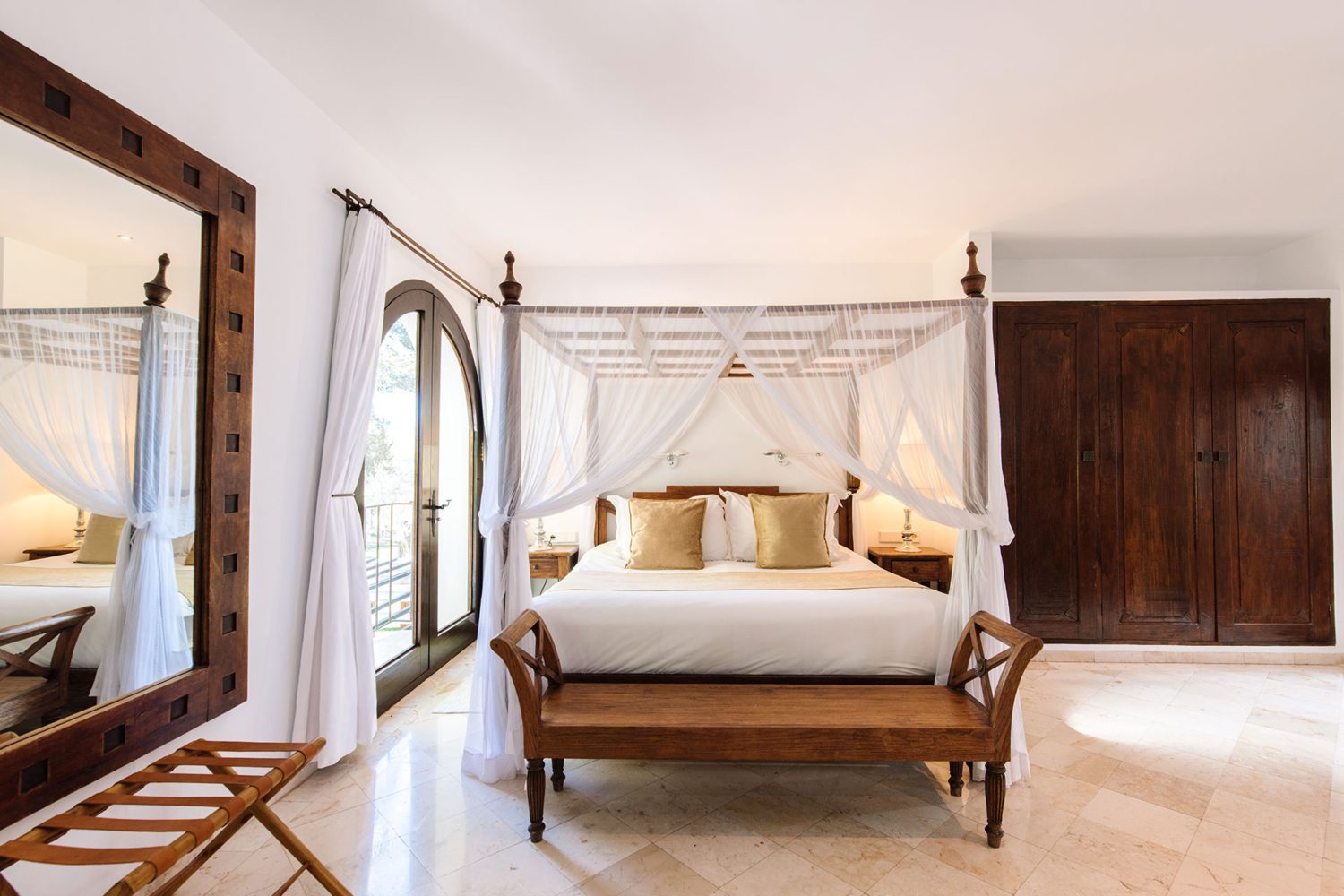 Atzaro Agroturismo Ibiza Luxury Hotel Bedrooms Suite Deluxe 6 1500x1000