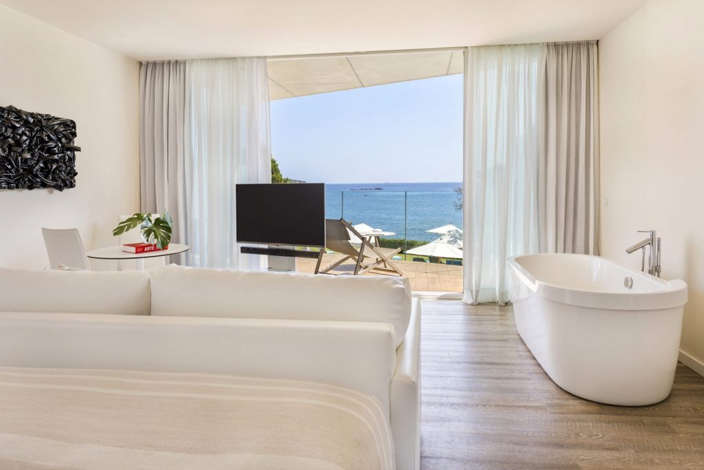 122aME Ibiza Suite Chic