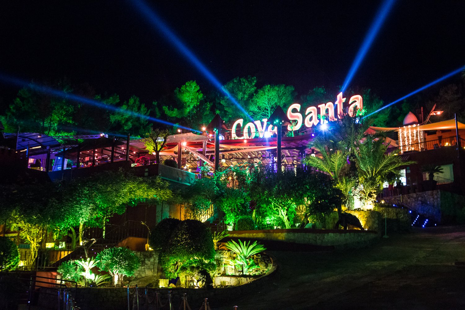 Cova Santa Ibiza: Best for Open-Air Dining and Music