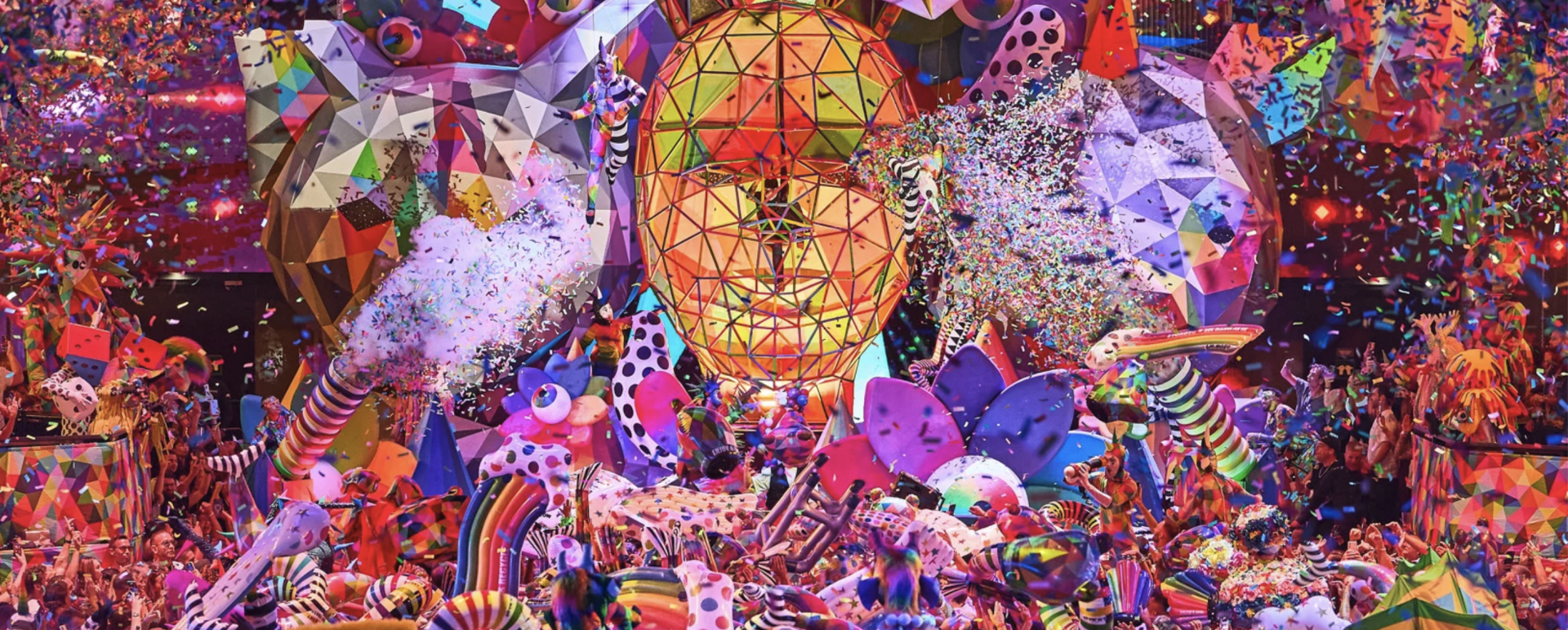 Ibiza nightlife guide with club entry rules, set times and VIP table tips